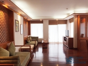 Langsuan Ville condo for rent, 1 Bedroom 2 Bathrooms 121.18 sqm. walk to Chit Lom BTS.