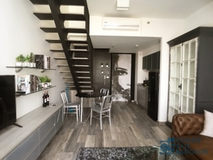 Condo for rent at Sukhumvit 63, 1 Bedroom 55 sqm. Duplex Style, Only 3 minutes walk to BTS Ekkamai.