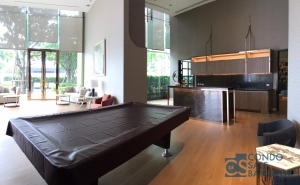 Down Payment!! Luxurious condo on the Chao Phraya riverside, 2 bedrooms, 51st floor, 95.21 sqm. Walk a few steps to The Gold line monorail.