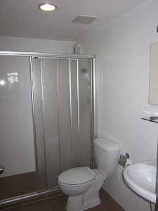 Condo for Sale  Royal Castle at Sukhumvit 39  Size 140 Sq.m. 3 Bedroom 2 Bathroom . Folly furnished.