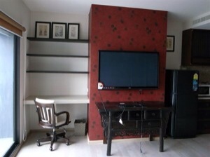 Cozy condo for rent next to Thonglor BTS. Fully furnished 52 sq.m. One bedroom