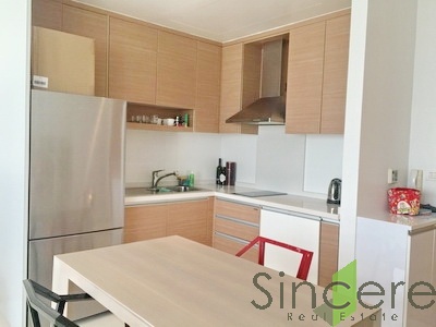 Condo for sale in Bangkok Sukhumvit 24,Very good condo ,high floor and great location for 1 bed with superb view.