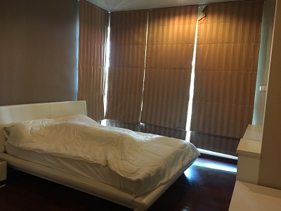 Condo for sale in Sukhumvit close to Nana BTS. Spacious fully furnished 2 bedrooms. Very good location in prime area of Bangkok