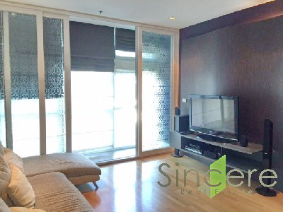 condo for sale in Ploenchit upscale area walk to Ploenchit BTS. Premium compound 96 sq.m. 2 bedrooms. Nicely furnished.