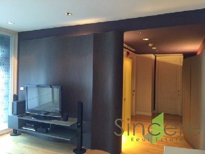 condo for sale in Ploenchit upscale area walk to Ploenchit BTS. Premium compound 96 sq.m. 2 bedrooms. Nicely furnished.