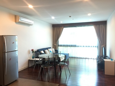 Expat moving! Good price!Condo for sale in Sukhumvit 31, 1 bedroom 60 sq.m. High ceiling with big living area. Hurry up!!!