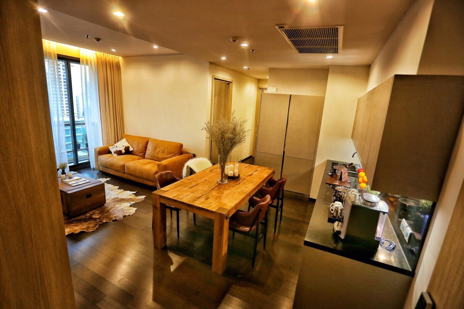 Luxury condo for sell or rent The xxxix by Sansiri 2 bedrooms 81.5 sq.m.