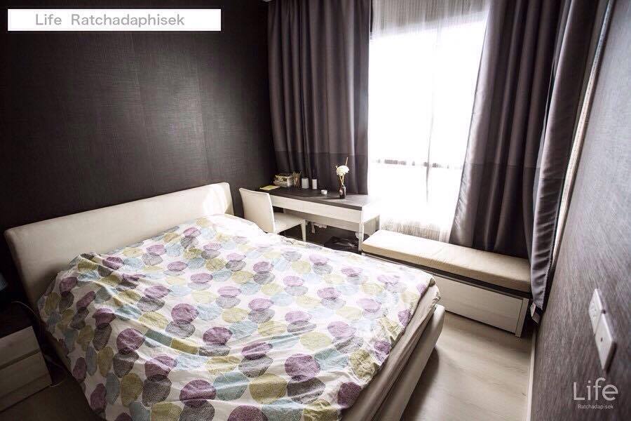 Condo for sale Hot Deal !!!!!! Near MRT HuaiKhwang and Sutthisan @Bedrooms Great View High Floor