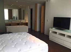 Condo for rent!!  2 bedrooms 140 sq.m.