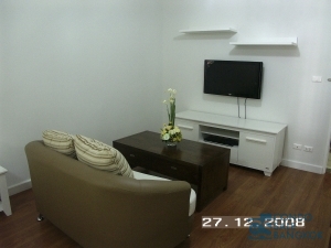 Condo for Rent, One X Soi 26 Studio 36 sqm. very good location with nice view close to Prompong BTS.