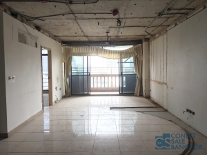 Condo for sale at Thonglor 25, Corner room with city view and canal. 2 Bedrooms 95 sq.m. Bare shell unit.