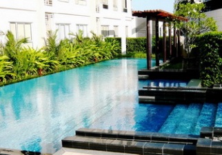 Condo for sale in Bangkok Sukhumvit 26. Fully furnished 1 bedroom 50 sq.m. Nice and peaceful area. Easy access to Prompong BTS.