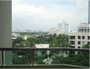 Spaciuos condo for sale in Bangkok Sukhumvit close to Nana BTS and expressway. 140 sq.m. 2 bedrooms fully furnished. Good location and condo.