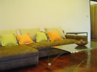 Fully furnished 2 bedrooms size 140 sq.m. at Noble Ora on Thonglor area for sale. Spacious living area.
