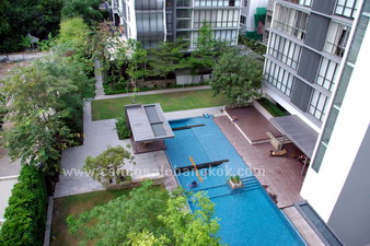 Luxurious and elegant DOMUS condo for sale in Bangkok Sukhumvit 16. Walk to Asok BTS & Sukhumvit MRT. Very nice Private compound. 212 sq.m. 3 bedrooms
