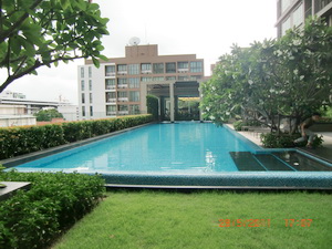 Condo for sale near BTS. Hive Taksin 2 bedrooms Size 66.47 sq.m. Nice view!
