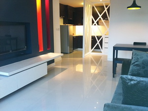 Brand new nicely furnished condo for sale in Bangkok Thonglor area. 2 bedrooms 75 sq.m. in nice & peaceful compound. Resort style.