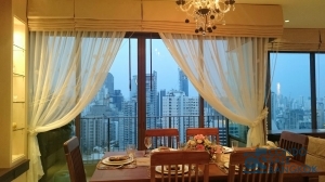 The Emporio Place condo for sale in Sukhumvit 24, Nice city views, 2 Bedroom 104.92 sqm. Close to Phrom Phong BTS.