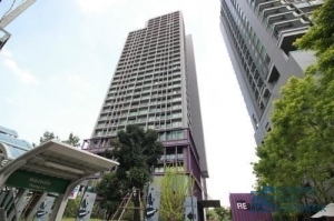 Noble Remix for rent, 2 Bedrooms 82 sqm. Sky-walk to BTS Thong Lo.