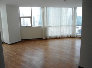 BEST DEAL IN SATHORN! 116.44 sq.m. 2 bedrooms spacious living area. Panoramic view. Near BTS