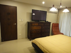 Condo for Sale Baan Prompong Condo 2 Bedroom 2 Bathrooms Fully Furnished 126sqm near  Phrom Phon BTS