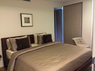 Condo for sale in Bangkok Ploenchit BTS 2 bedrooms Fully furnished. Brand new. Spceial Price Offer Here! Pls Call...