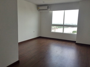 Brand new riverside condo for sale in Bangkok. Spacious 3 bedrooms 247 sq.m.  Unfurnished. A few minutes minutes drive to Sathorn, Silom, Sukhumvit
