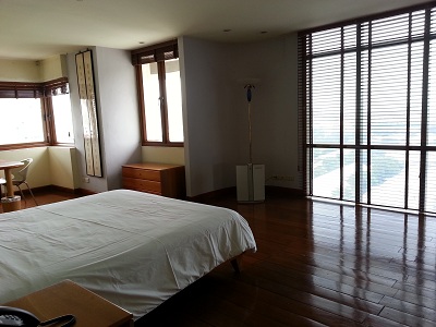 Condo for sale in Bangkok Nana area. Sukhumvit 4, Duplex with big space 448 sq.m.for 5 bedroom, 4 bathroom and Maid room. Nana BTS