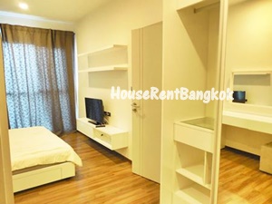High-rise condo for RENT or SELL by Sukhumvit road, near Prakanong BTS, unit on high floor, facing SE, fully furnished.