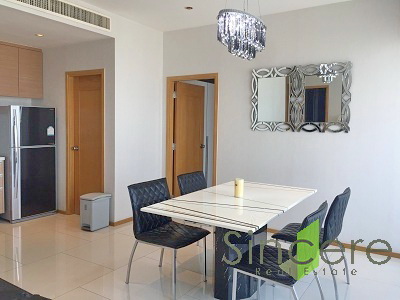condo for sale in Sulhumvit Bangkok 109 sq.m. 2 bedrooms 109 sq.m. Elegance furnished. High floor. Very good area and nice compound.
