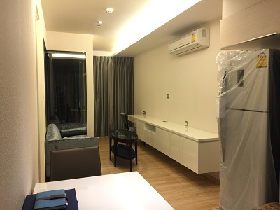 Urgent Sale Brand new Condo in Sukhumvit 43, 1 bedroom with Fully Furnishedใ Near Propmpong-Thonglor BTS