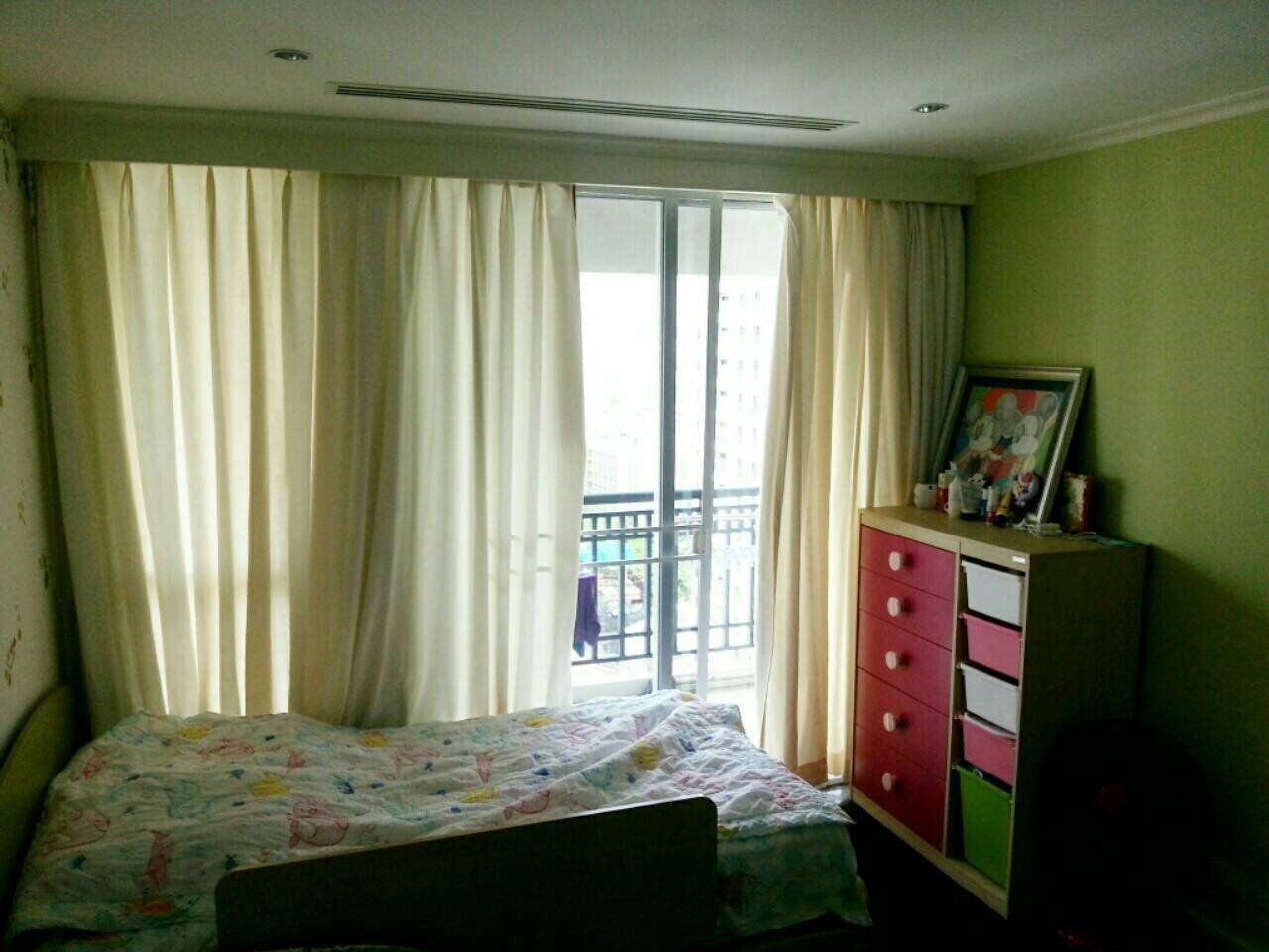 Condo for sell in Sukhumvit 11 3bed 230sqm<br />
fully furnished 1 study 1maid
