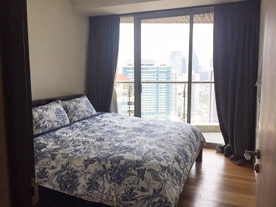 HOT! Condo for sale, 1 bedroom 67 sq.m. 3 mins walk to BTS Asoke. High floor with superb view and comfortable .