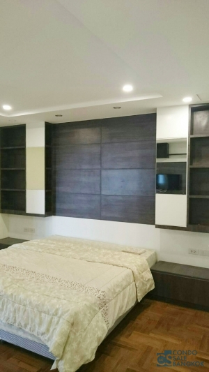 Condo for rent in Sukhumvit 55, 3 bedrooms and 1 maid room, 275 sqm.