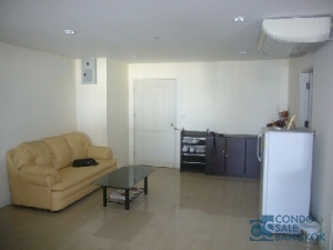 Unit for sale in Silom.  2 Beds 94  sq.m.