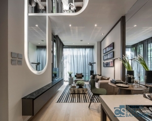 28 Chidlom Luxury condo, 2 bedrooms 84 sqm. with high floor. walk to Chidlom BTS.