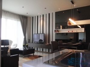 The Emporio Place at Sukhumvit 24 for sale, 1 bed 65.35 sqm. Walk to Phrom Phong BTS.