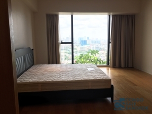 Condo for sale/rent at Sathon Tai, 3 bedrooms 192 sq.m. walk to Chong Nonsi BTS.