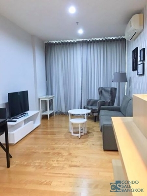 For rent at Rachatewi, 1 BR 58 sqm. Pool View, Corner room. Just 3 minutes walk to BTS Station and Airport Link.