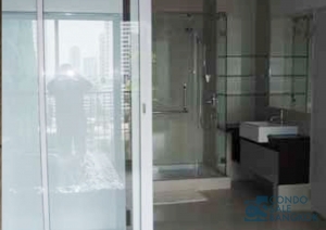 Noble Solo condo for Rent at Sukhumvit 55. 2 Bedrooms 104 sqm. Near Thong Lor BTS.