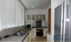 Condo for rent at Sukhumvit 20, fully furnished 2+1 bedrooms 128 sqm. Close to Asoke BTS. Ready to move in.