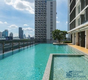 Condo for rent/sell at Asoke-Rama 9, 1 bed 30 sqm. Only 5 minutes walk to Rama 9 MRT.