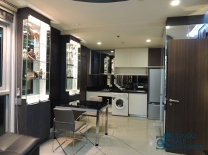 Condo for rent at Skywalk Sukhumvit, 1 bedroom 52 sq.m. Just a few steps to Phra Khanong BTS.