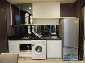 Condo for rent at Skywalk Sukhumvit, 1 bedroom 52 sq.m. Just a few steps to Phra Khanong BTS.