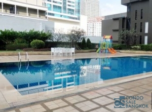 Condo for sale at Sukhumvit 20, 3 bedrooms 305 sqm. Walking distance to Asok BTS, MRT Sukhumvit and Prompong BTS.