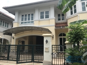 House for sale at Prachachuen. Good location, 3 bedrooms, 3 bathrooms, 76 Sq.w. Fully furniture.