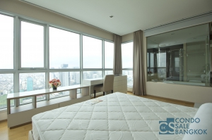 Condo for rent at The Address Asoke, 2 bedrooms 75.5 sqm. Only 200 m. walk to MRT Phetchaburi