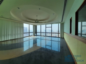 Office space for sale at Chong Nonsi, 1,057.47 Sq.m.