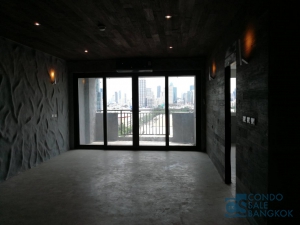 Condo for sale at Sukhumvit 16 with stunning Lake view, 1 bedroom 78 sq.m. a few minute walk to MRT Queen Sirikit.
