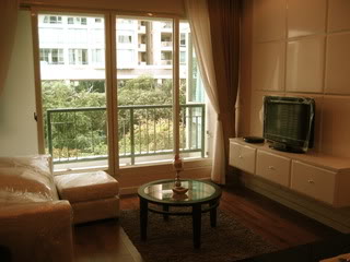 Fully furnished 1 bedroom condo for sale in Bangkok near Central Chidlom Chidlom. Nice residential area.